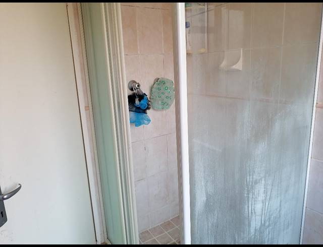 2 bed property to rent in WINCHESTER HILLS